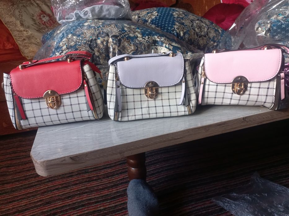 Sumkalar sotiladi yangi Rossiyadan kelgan