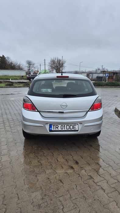 Opel   Astra   H