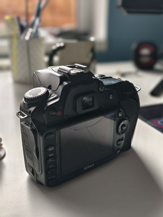 Nikon D90,citiți anunțul!