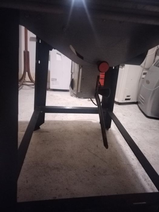 Голям немски стационарен циркуляр с режещ диск Ф 315мм
Височина на ряз