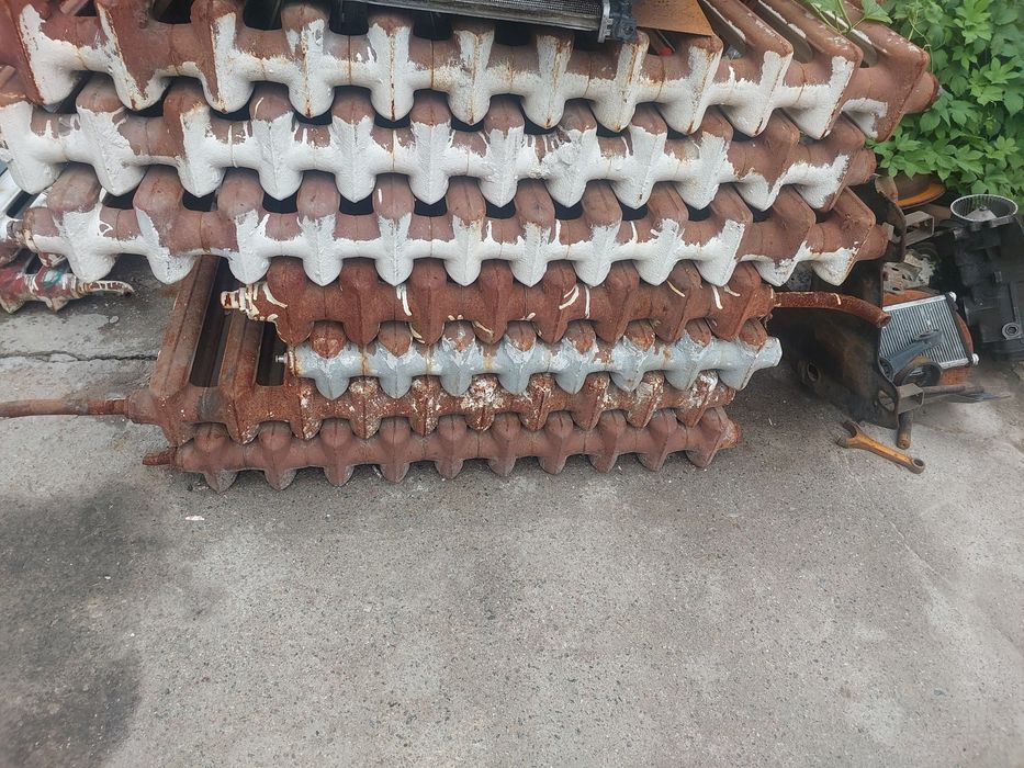 Продаётся  батарее б/у .1000 тенге