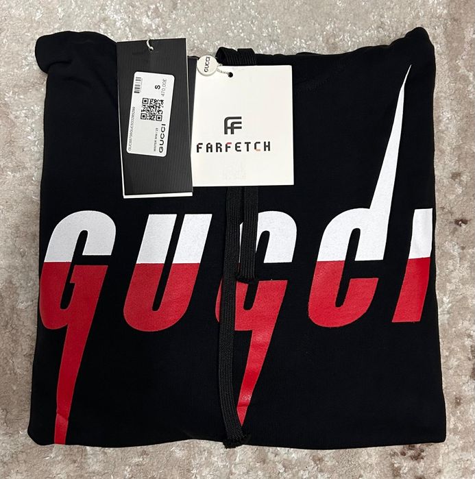 Vând hanorac nou de bărbați Gucci