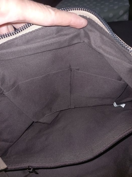 Нова дамска чанта с 4 джоба и 2 прегради