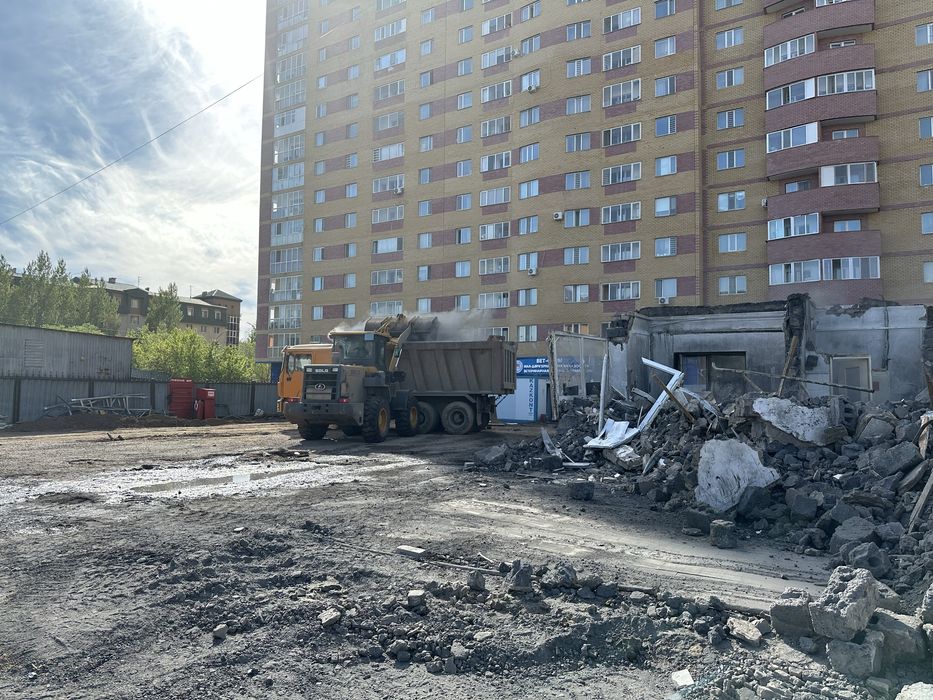 Снос , экскаватор, вывоз, котлован