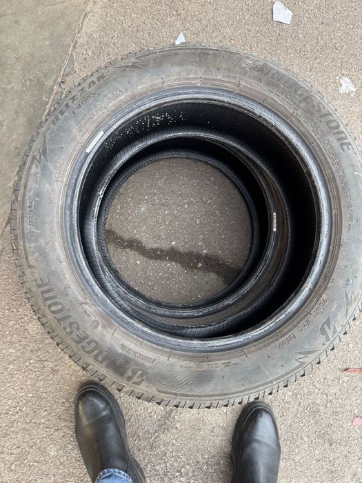 Зимни 205/55/16 Bridgestone Blizzak LM005