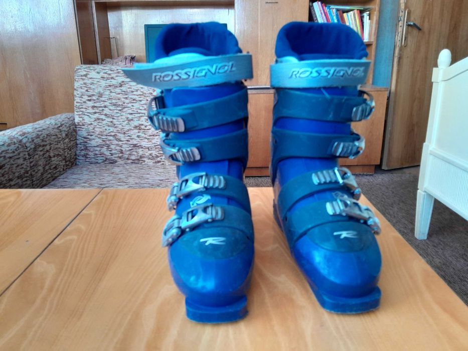 Продавам ски обувки