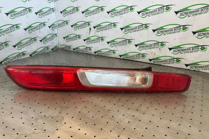 STOP DREAPTA Ford Focus