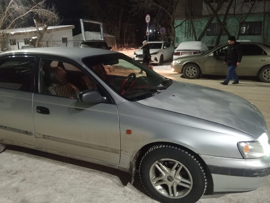 Продам Тайота Карина Е.