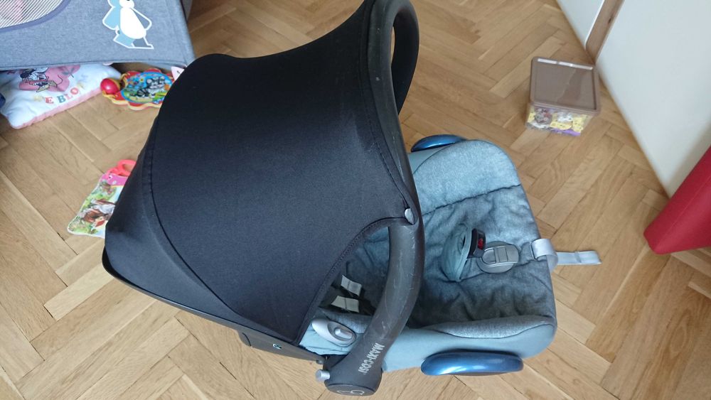 Детско бебешко столче Maxi Cosi Cabrio Fix 0-13кг