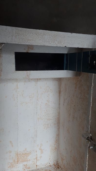 Железный сейф б/у .