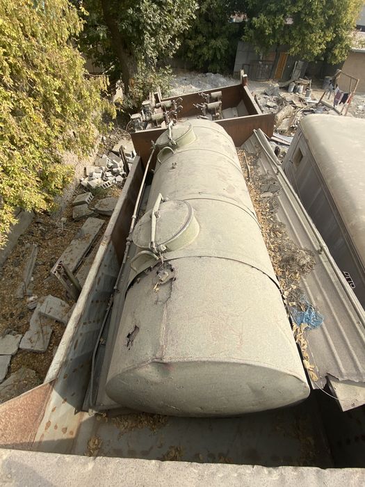 Бочка молоковоз нержовейка пищевая вместимость 5,5тонна