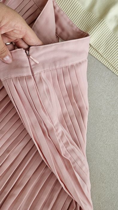 H&M Плисирана пола 34 размер