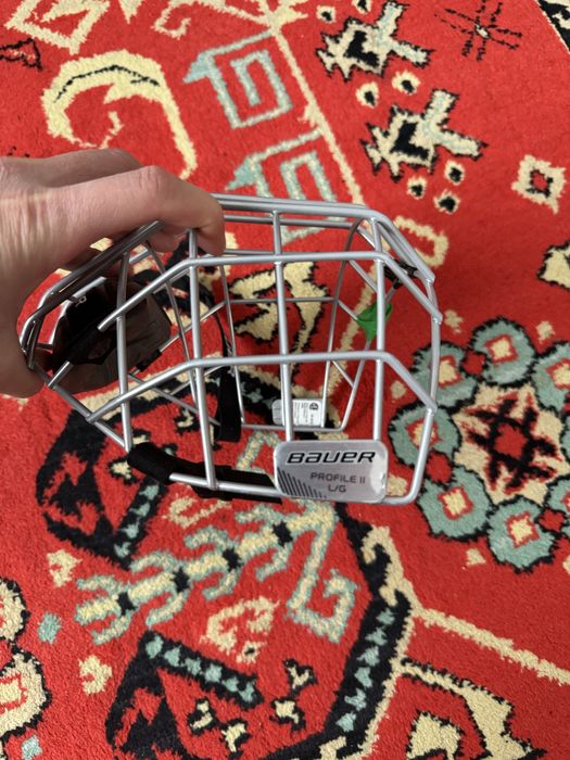 Решетка для хоккейного шлема