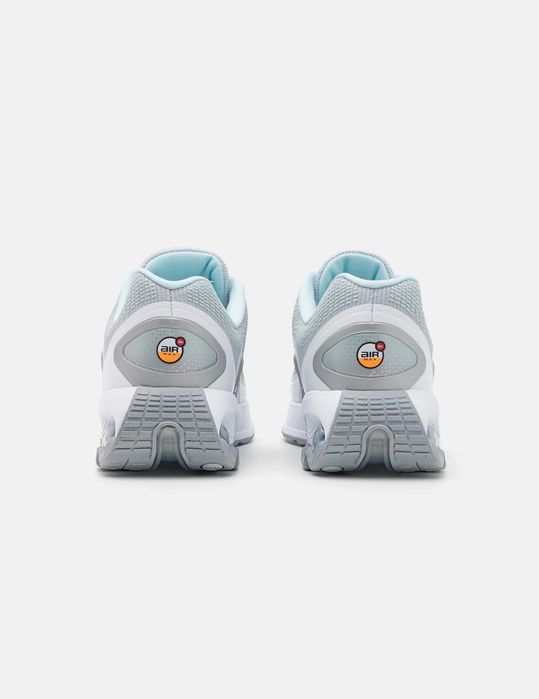 Дамски снейкъри Nike Air Max DN