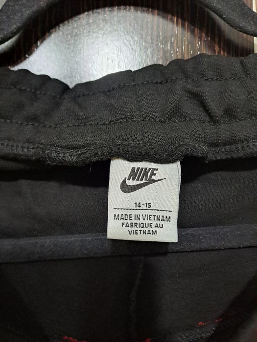 Nike tech            roșu,negru