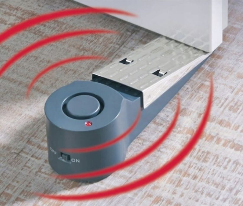 Opritor pentru Usa cu Alarma, Buton On/Off - NOU