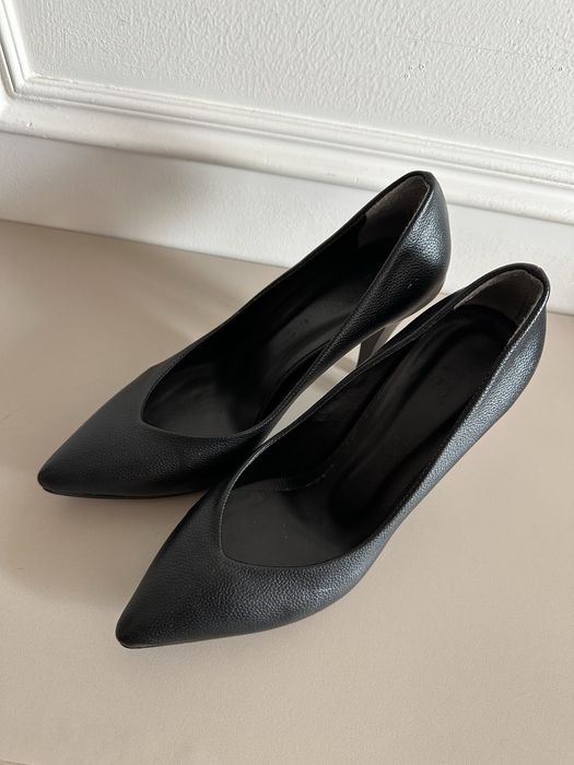 Продам женскую обувь