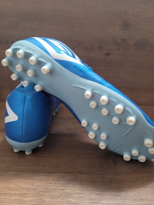 Нови!Детски бутонки Umbro-37номер