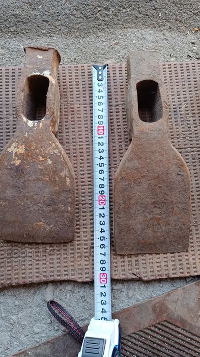 Кирка строительная большая