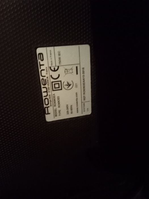 Aspiratoare cu fir Dyson și Rowenta