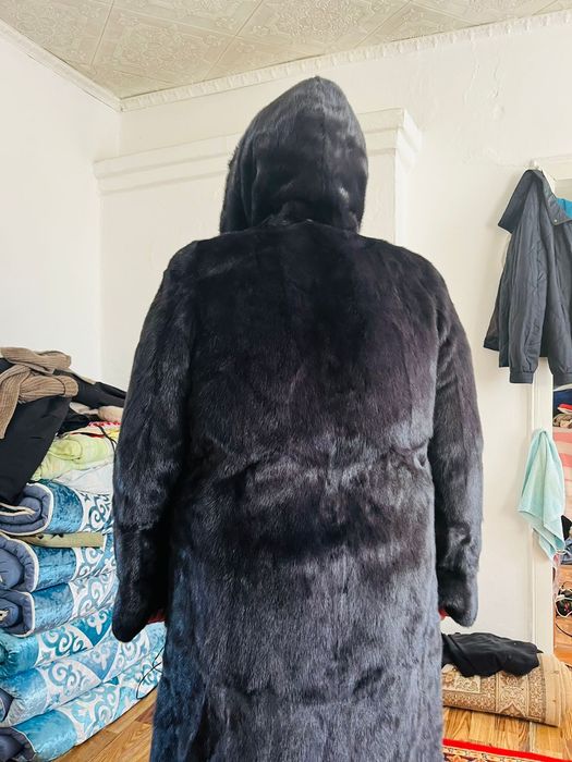 Продаётся норковая шуба