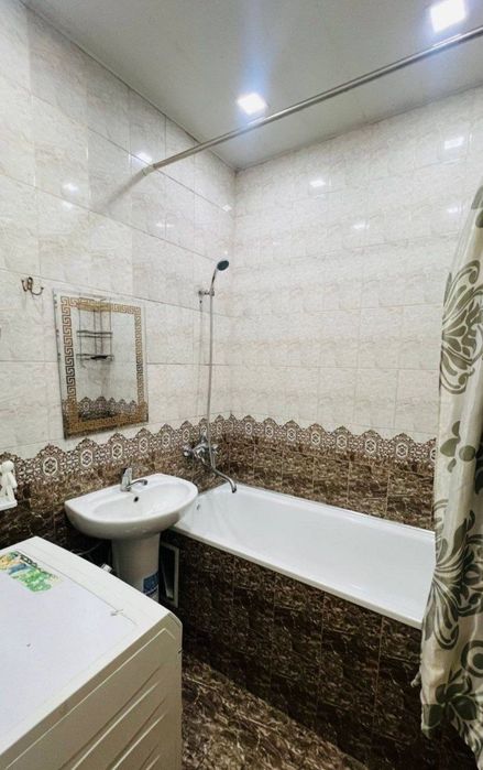 Продается квартира в Яшнабадском районе 2/1/4 45 КВ.м