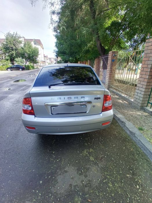 Lada priora xechbek