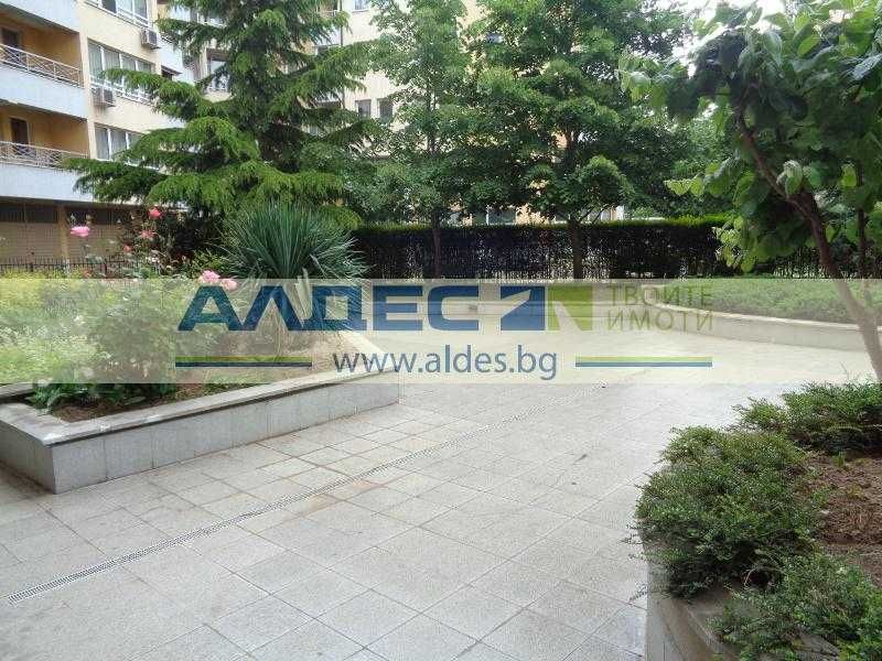 Дава се под наем Двустаен апартамент в София, Гоце Делчев - 75 кв.м за 715 € - Снимка #12