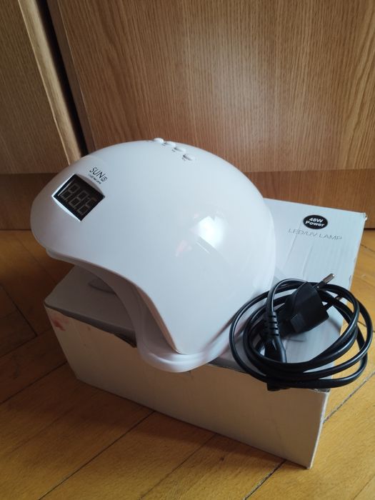 Lampă LED/UV 48W SUN – pentru manichiură, aproape nouă