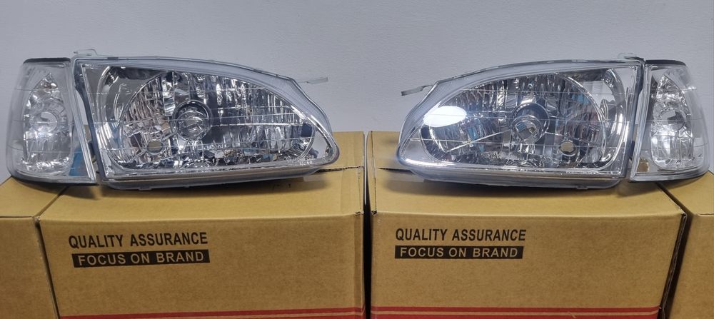 Тойота спасио Toyota  Spacio Фара поворотник