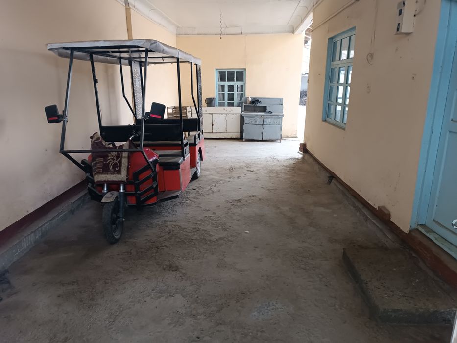 Katta yól yoqasida Hovli sotiladi,