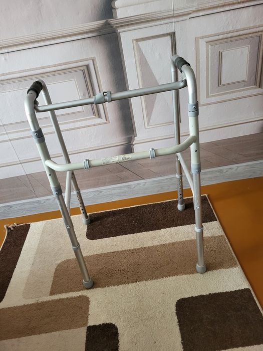 Ходунки для взрослых