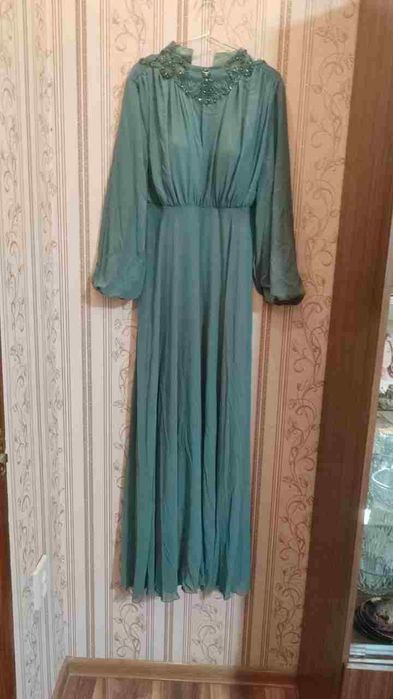 Продаются вечерние платья производство Турция