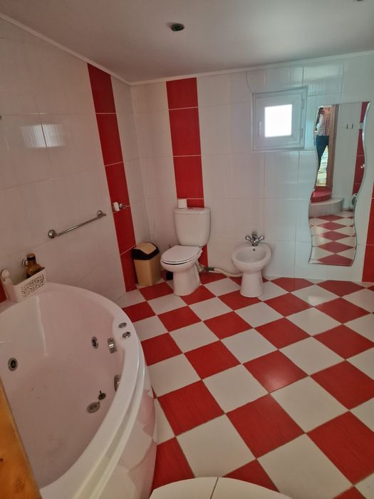 Proprietar vând casă sau schimb cu apartament