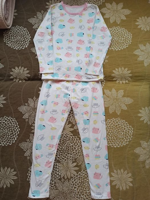 Продавам детска пижама