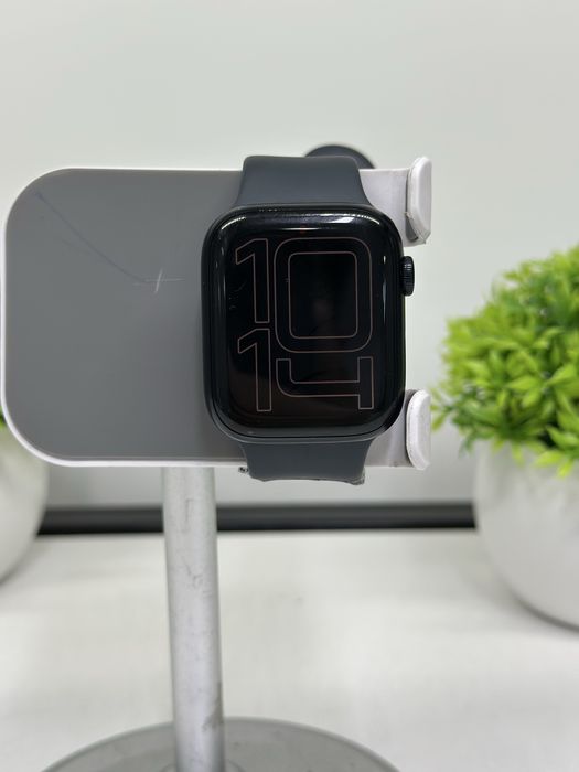 Apple Watch 8 series 45 mm