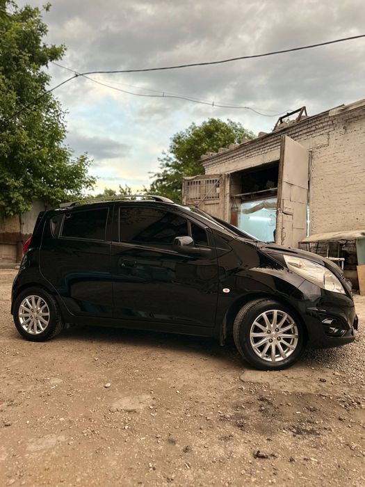 Spark sirochni sotiladi