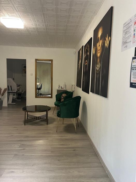 Vând spațiu comercial în Reșița, zona govândar (victoria)
