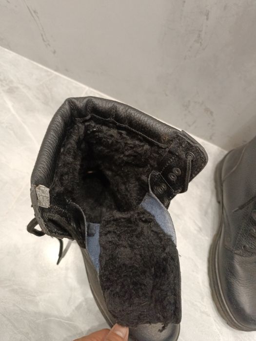 Продам берцы мужские зимние