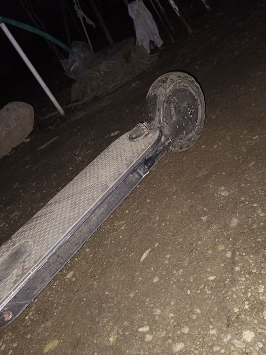 Vând trotineta full sau pe piese