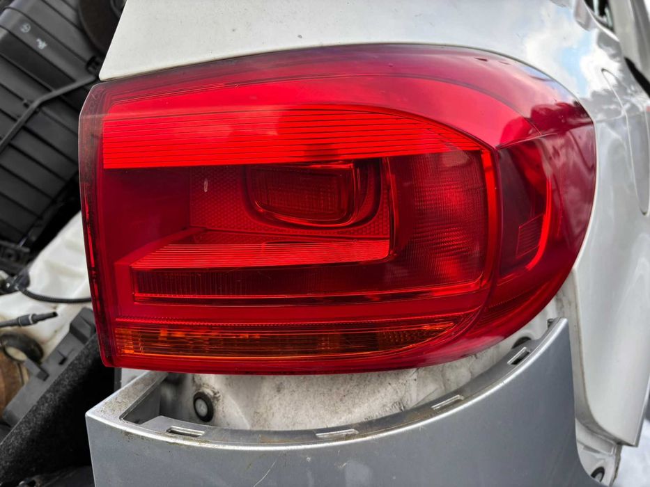 Stop de pe aripa stanga/dreapta Volkswagen Tiguan an 2013 facelift