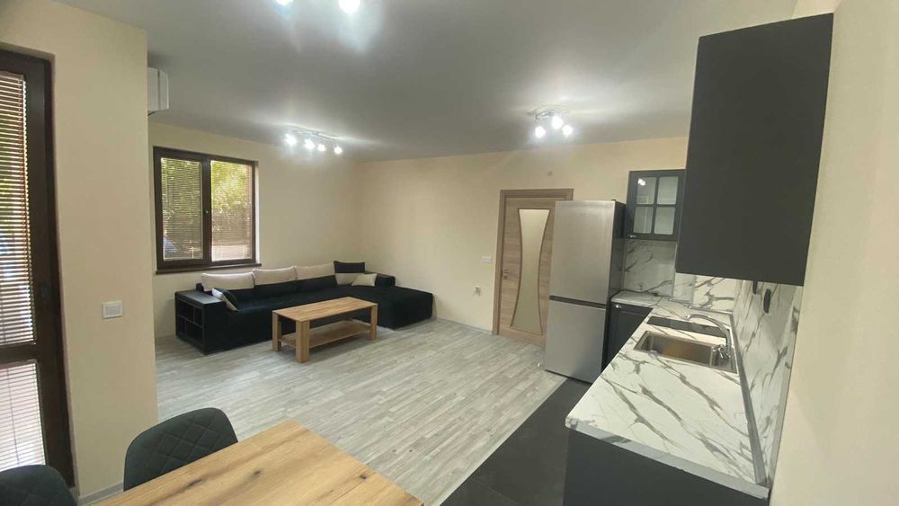 Дава се под наем Тристаен апартамент в Пловдив, Остромила - 95 кв.м за 433.5 € - Снимка #2