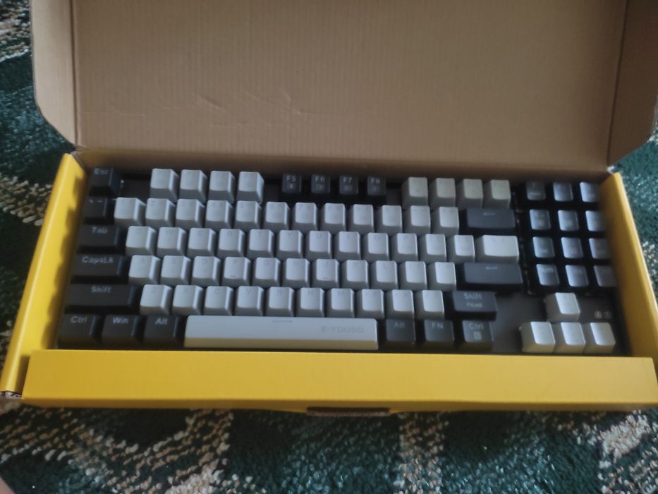 Продам игровую механическую клавиатуру!
