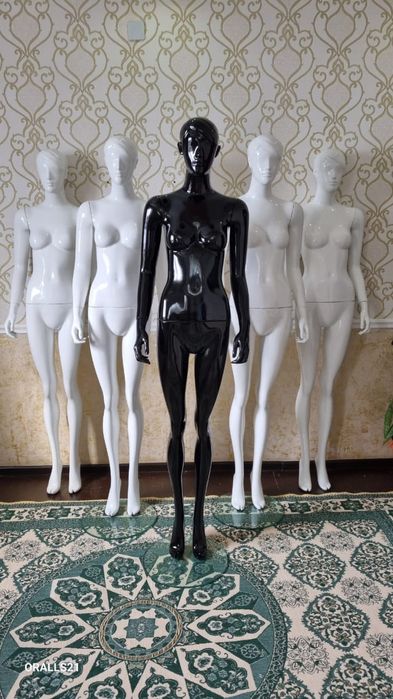 Женские манекены.