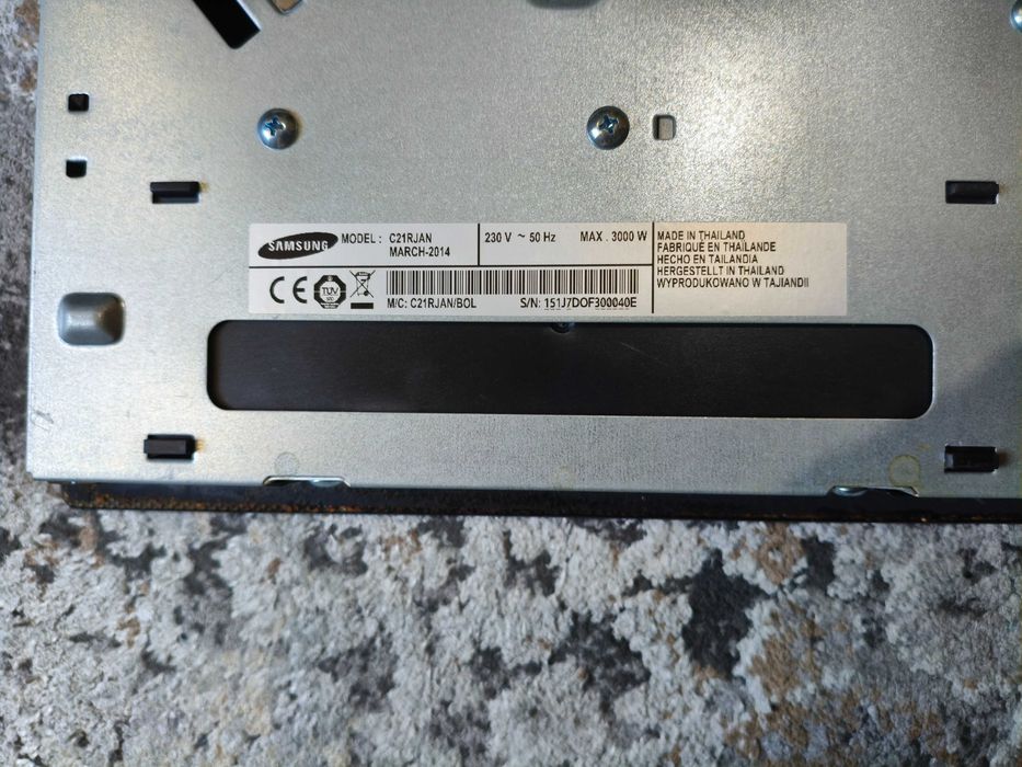 керамичен плот за вграждане Samsung C21RJAN със спукано стъкло