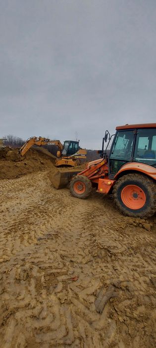Închirieriere  excavator/buldoexcavator