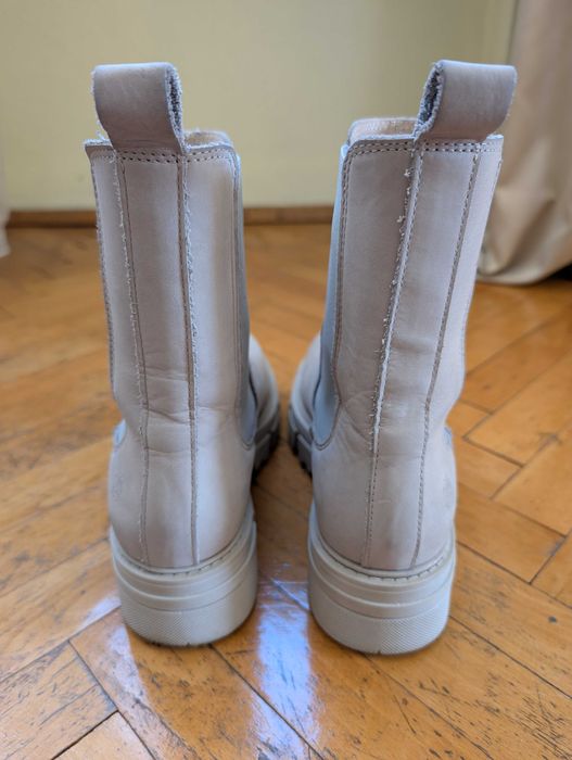 Бежови боти от набук Apple of Eden Chelsea 'Conny'