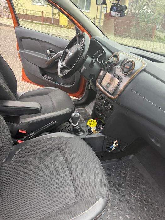 Dacia Sandero Stepway 1.0 automat aurie