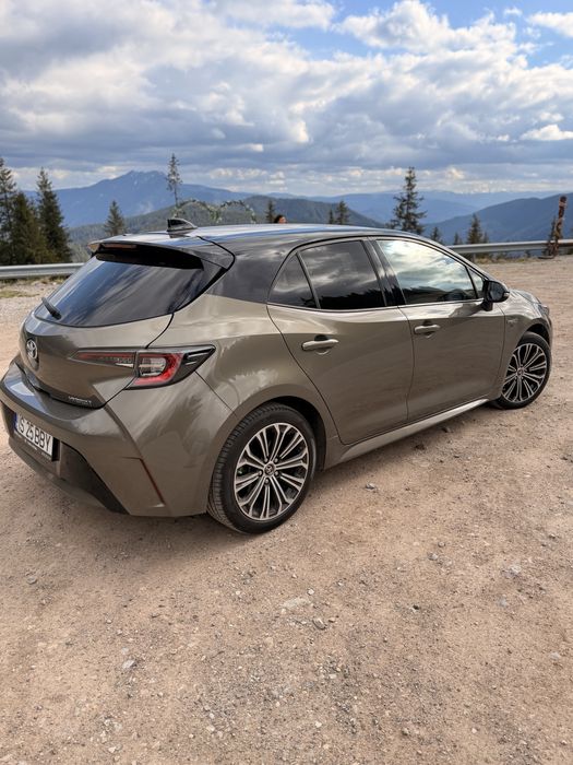 TOYOTA Corolla 1.8 Hybrid