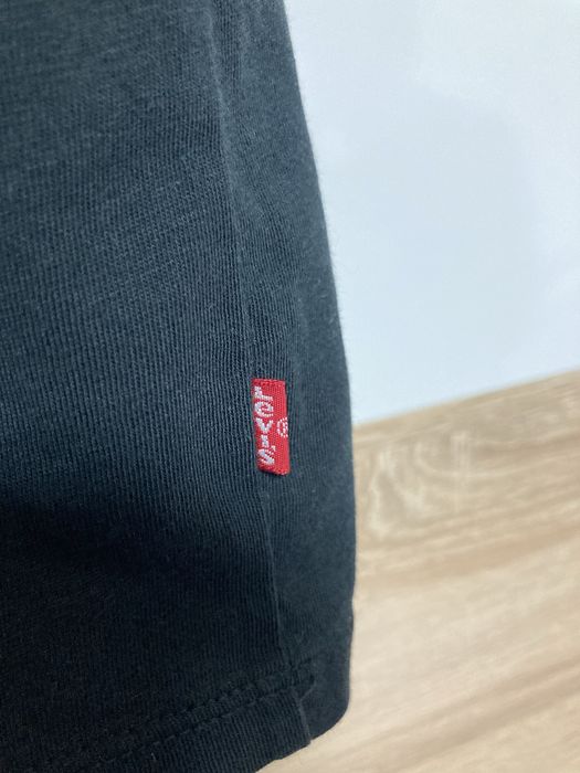 Levis, дамска черна тениска Levis, размер М